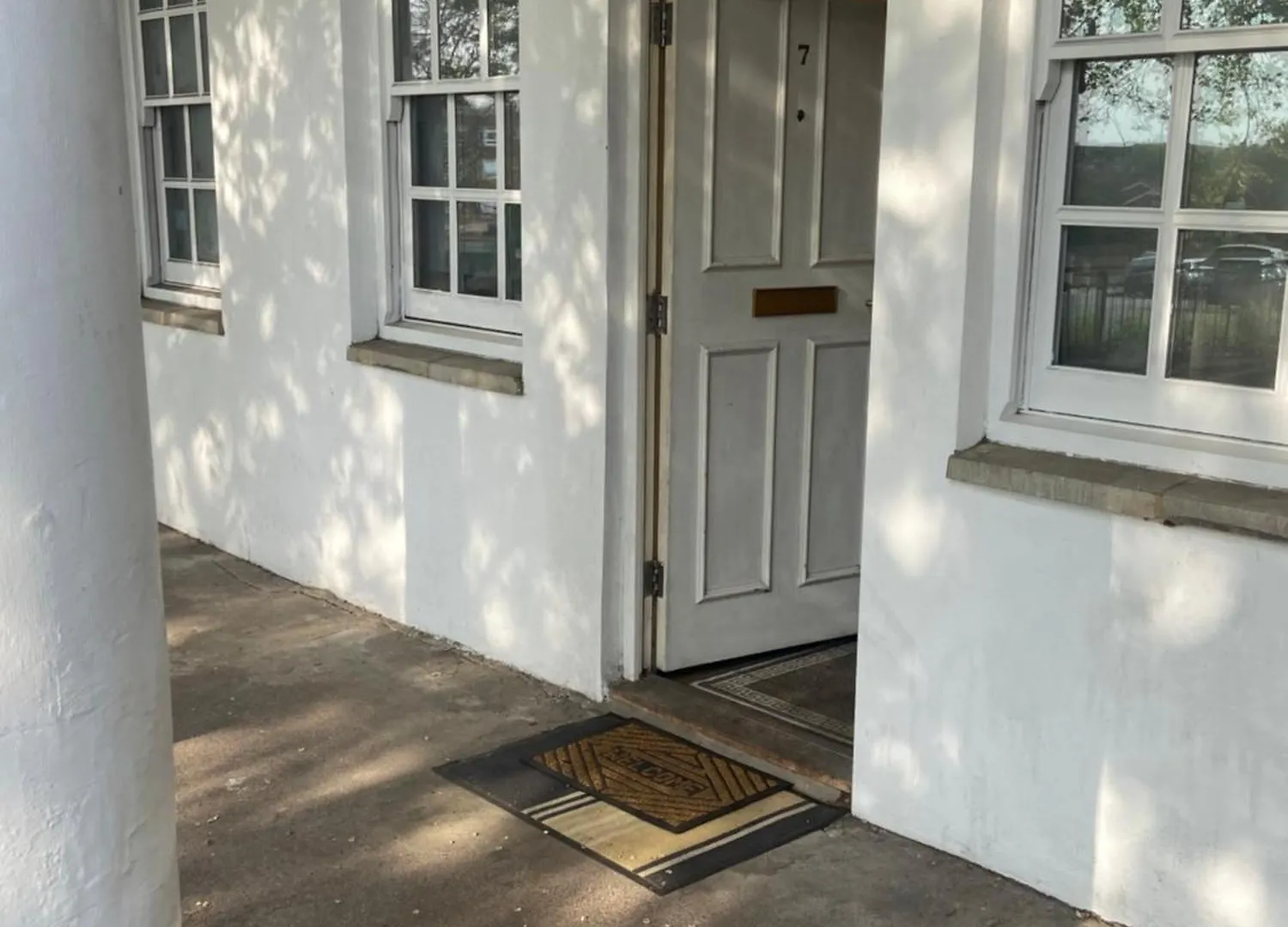 Listed Building Close To River Thames London 0*,
